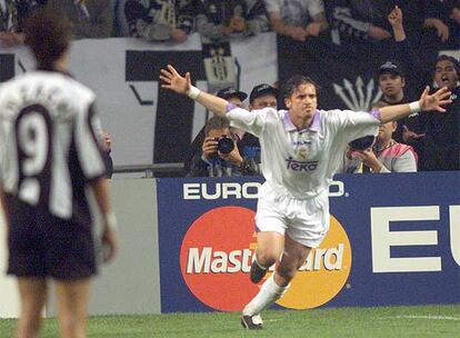 Minuto 67 de partido. Pedja Mijatovic marca el gol de la victoria, el único del encuentro. Real Madrid 1 - Juventus 0. La Copa es blanca. Tras 17 años sin alcanzar una final de 'Champios', los madridistas vuelven a conquistarla.