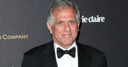 Leslie Moonves en una fiesta de Netflix en los Globos de Oro de 2016.