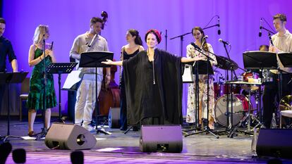 Natalia Lafourcade durante su presentación en el Festival PAAX GNP, en Xcaret, el 1 de julio.