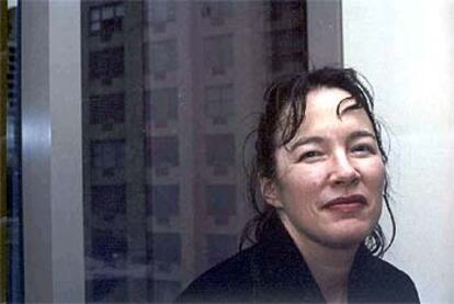 La escritora Alice Sebold, en un despacho del edificio Random House de Nueva York.