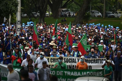 Marcha contra el asesinato de líderes sociales en Cali, Colombia.