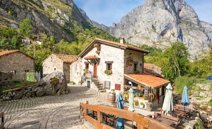 Un restaurante en el pueblo de Bulnes (Asturias), en el macizo central de los Picos de Europa.