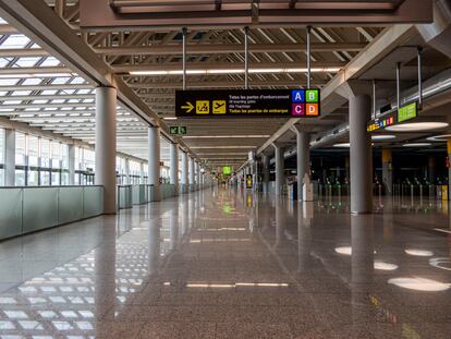 Vista del aeropuerto de Palma de Mallorca, este Jueves Santo.