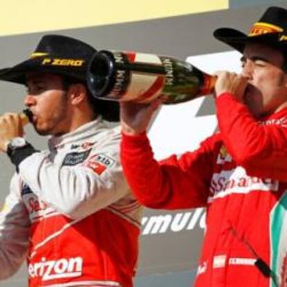 Lewis Hamilton, Sebastian Vettel y Fernando Alonso en el podio del GP de Estados Unidos