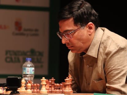 Anand, durante la final contra Jaime Santos, este domingo en León