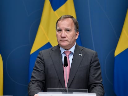 O primeiro-ministro da Suécia, Stefan Löfven, durante a entrevista coletiva em que apresentou sua demissão em Estocolmo, nesta segunda-feira.