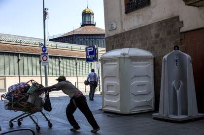 Urinaris al carrer Fusina de Barcelona.