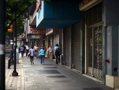 Closed businesses in Caracas.