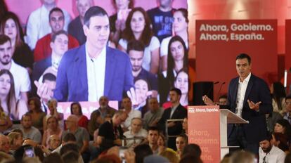 El secretario general del PSOE y presidente del Gobierno en funciones, Pedro Sánchez, en Granada, el pasado 8 de octubre.