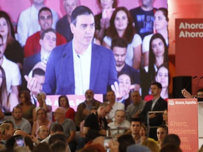 El secretario general del PSOE y presidente del Gobierno en funciones, Pedro Sánchez, en Granada, el pasado 8 de octubre.