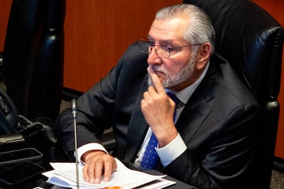 Adán Augusto López, coordinador del Grupo parlamentario de Morena, en la Cámara de Senadores este miércoles.
