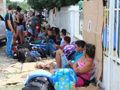 Cubanos que se dirigían a EE UU para pasar las fiestas navideñas con sus familiares quedaron varados en Panamá.