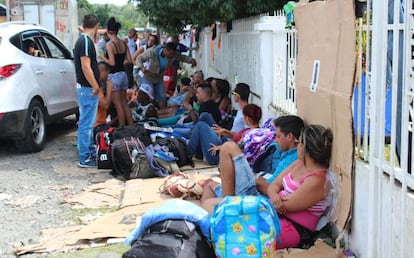 Cubanos que se dirigían a EE UU para pasar las fiestas navideñas con sus familiares quedaron varados en Panamá.