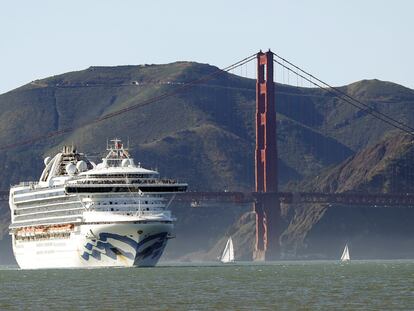 El crucero 'Grand Princess', en la bahía de San Francisco.
