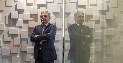 Amílcar Morais Pires posa tras la entrevista.