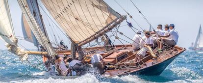 El Marigan, en plena regata.