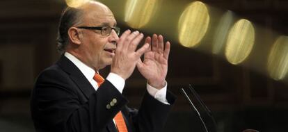 El ministro de Hacienda, Crist&oacute;bal Montoro, durante una intervenci&oacute;n en el Congreso.