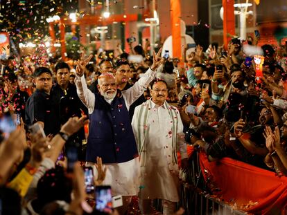 El primer ministro indio, Narendra Modi, llega a la sede de Partido Popular Indio, este martes en Nueva Delhi.