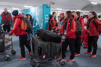 Miembros de la delegación de China a su llegad a la Villa Olímpica. 
