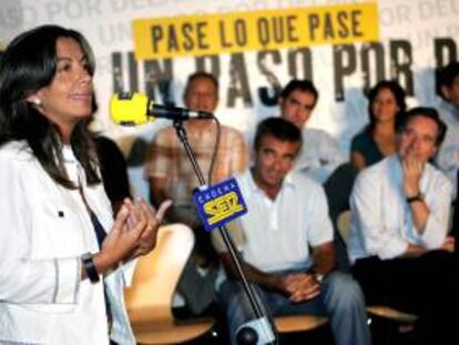 Àngels Barceló presenta "Y el mundo cambió", una serie que "te hace pensar"