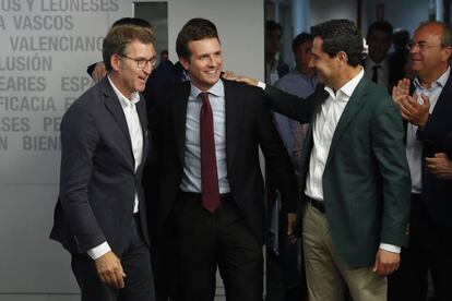 El presidente del PP, Pablo Casado; el presidente de la Xunta, Alberto Nuñez Feijoo during y el presidente e la Junta de Andalucía, Juanma Moreno
