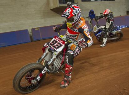 Márquez, durante las pruebas del Superprestigio Dirt Track que se celebró en el Palau Sant Jordi el pasado enero.