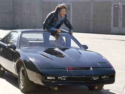 Michael Knight y KITT, los dos protagonistas de 'El coche fantástico'.