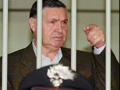 El jefe mafioso Salvatore <i>Totò </i>Riina, durante su juicio, en marzo de 1993.