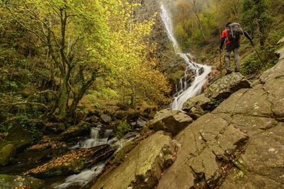 Ruta de la Cascada Seimeira, en la comarca asturiana de los Oscos. 