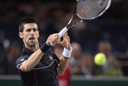 Novak Djokovic durante el partido de octavos de final del Masters 1.000 Paris-Bercy en el que ganó a su compatriota Viktor Troicki.