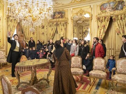 Visita teatralizada al salón del palacio de Fernán Núñez. Foto cedida por la Comunidad de Madrid.