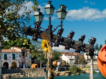 Decoración temática en PortAventura, espacio que este año acoge el pasaje.