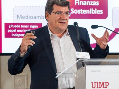 José Luis Escribá, presidente de la Airef, en un curso de economía en Santander.