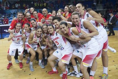 La selección española, con su medalla de plata en el Mundial de Turquía.