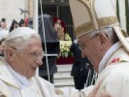 Francisco canoniza a Juan XXIII y Juan Pablo II, dos visiones distintas de la Iglesia