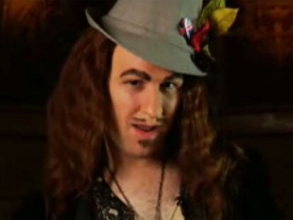 Joaquín Reyes haciendo una parodia del modisto John Galliano.