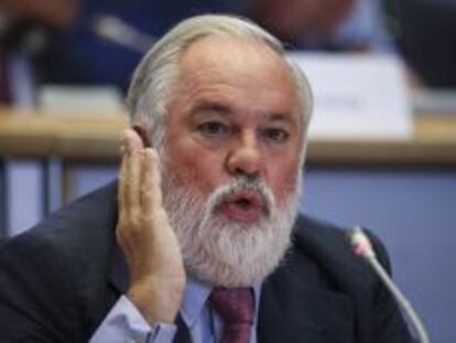 El candidato a comisario europeo de Acci&oacute;n Clim&aacute;tica y Energ&iacute;a, Miguel Arias Ca&ntilde;ete, ayer durante la comisi&oacute;n parlamentaria de idoneidad para el cargo celebrado en el Parlamento Europeo en Bruselas.