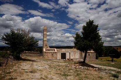 Vista de la iglesia de La Mallona.