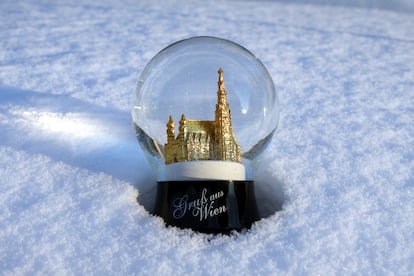 Una de las bolas de nieve de Original Wiener Schneekugelmanufaktur, en Viena.