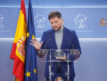 El portavoz de ERC, Gabriel Rufián, este martes en una conferencia de prensa en el Congreso de los Diputados.