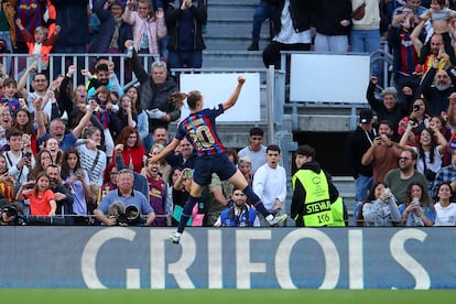 Graham Hansen celebra su gol al Chelsea este jueves en el Camp Nou