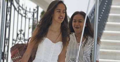 Malia y Sasha Obama, en agosto de 2016.
