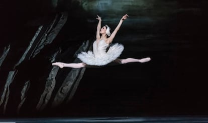 Marianela Núñez, en un momento de 'El lago de los cisnes'. 