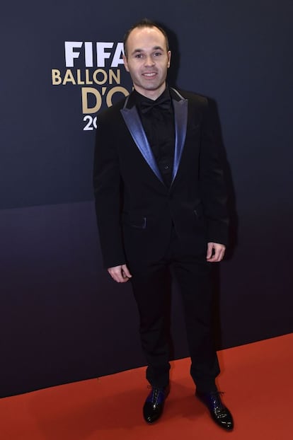 Andres Iniesta en la alfombra roja. El jugador del FC Barcelona ha sido uno de los cinco jugadores de la Liga española de fútbol seleccionados para ser parte del once ideal de la FIFA.