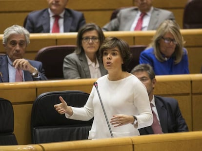 Soraya S&aacute;enz de Santamar&iacute;a, durante su intervenci&oacute;n en el Senado. 