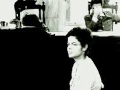 <span >Dilma Rousseff frente a un tribunal militar, noviembre de 1970.</span>