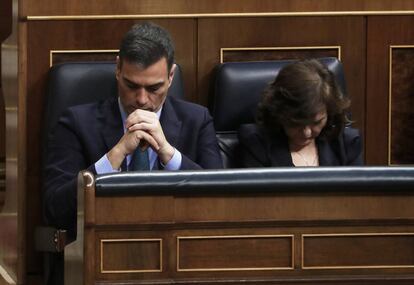 Pedro Sánchez y Carmen Calvo.