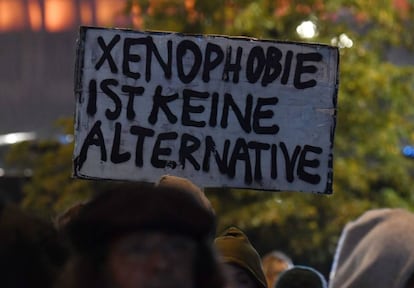 &quot;La xenofobia no es una alternativa&quot;. Protesta contra la AfD en pasado 24 de septiembre.