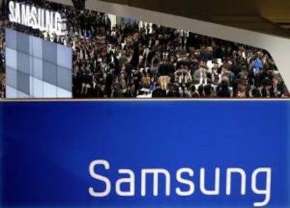 Vista del stand de la compañía coreana Samsung. EFE/Archivo