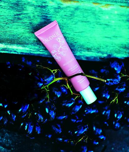 La Crema sorbete hidratante Vinosource (23,50 €), con agua de uva, disminuye la irritación. Todo de CAUDALIE.